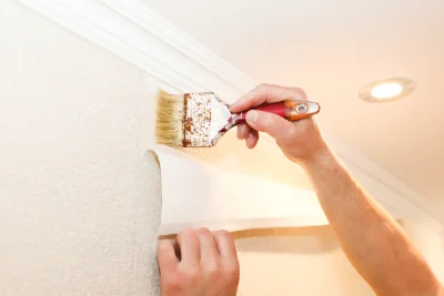 Pose de papier peint à Cizely — revêtements muraux et toiles de verre